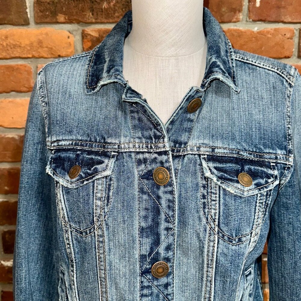 American Eagle Distressed Denim Jean Jacket Size Medium - Picture 3 of 8